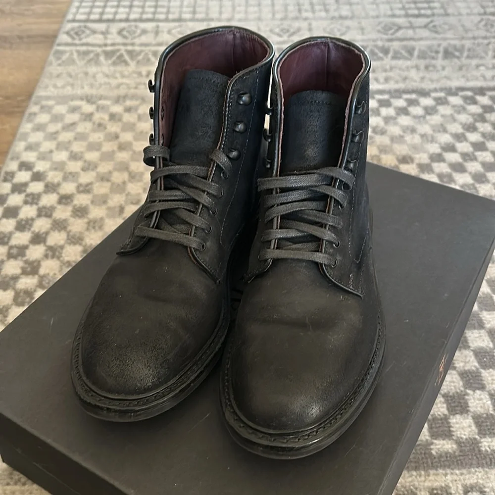 NEW Allen Edmonds Higgins Mill Black Waxed Suede Leather Boots Mens size 7.5